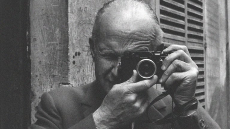 Henri Cartier-Bresson: Si el gran fotógrafo francés son viviera hoy,  ¿Usaría la tecnología digital?