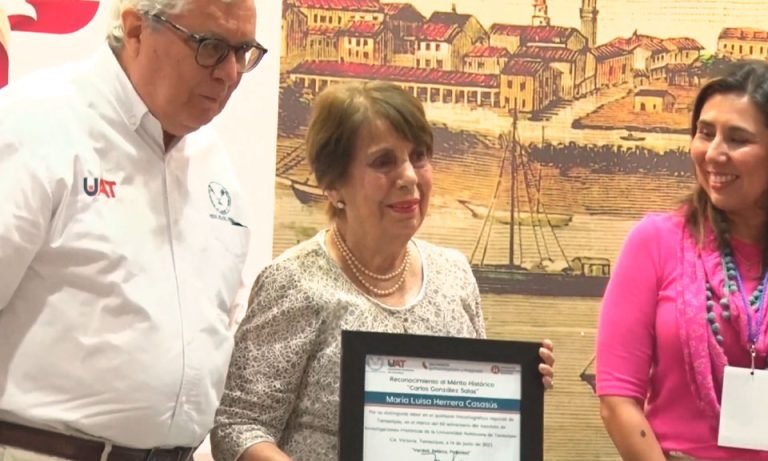 Recibió reconocimiento de la UAT María Luisa Herrera Casasús