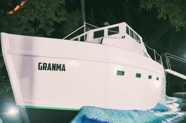 El yate Granma a “todo babor” desde Tuxpan