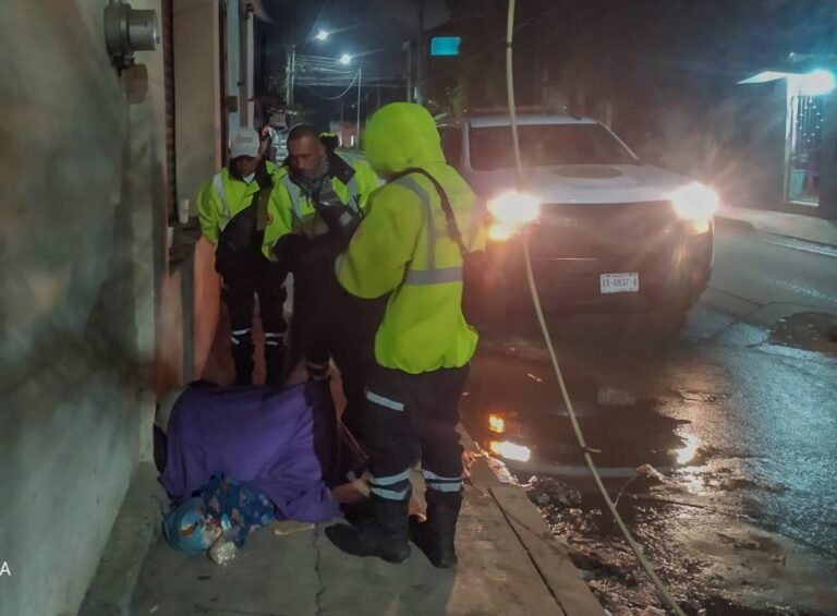 Esta noche, PC, DIF, Bomberos y SSP mantienen el operativo de apoyo a la población, por las bajas temperaturas