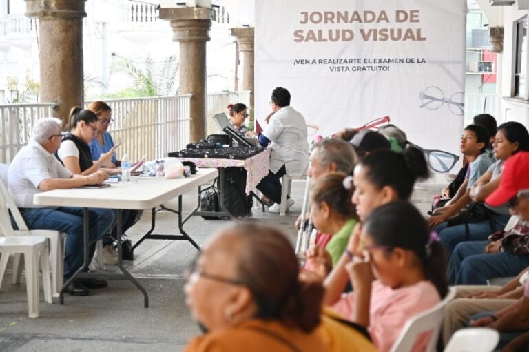 La Jornada de Salud Visual sigue beneficiando a familias tuxpeñas