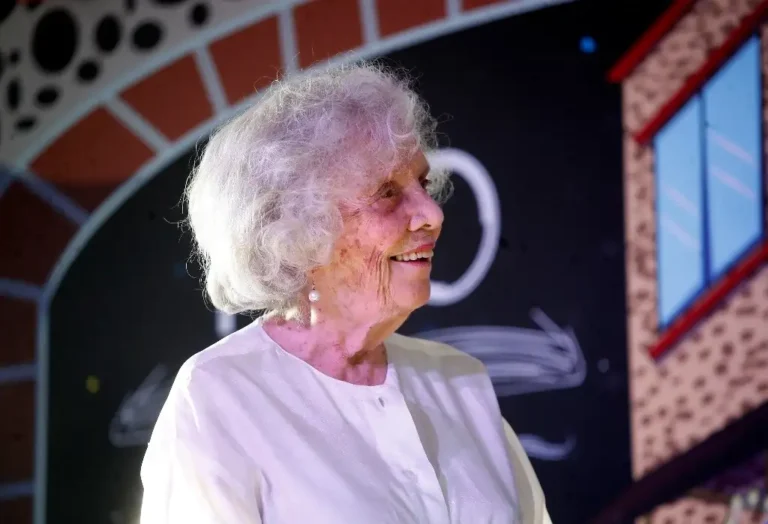 “Me construí con preguntas, muchas muy tontas”: Poniatowska