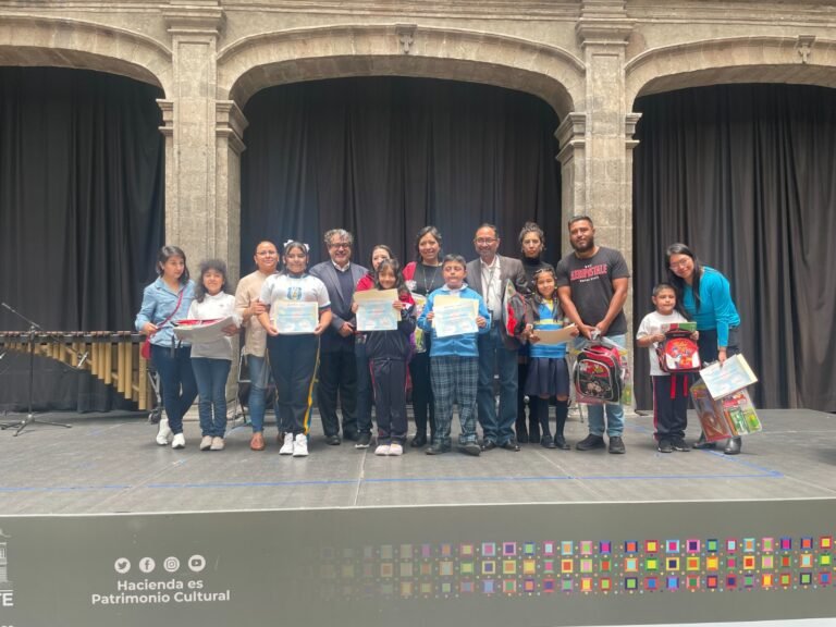 Reconoce el Inbal la creatividad de niñas y niños en la 2ª. exposición del Concurso de Dibujo y Pintura Infantil: México y su Historia