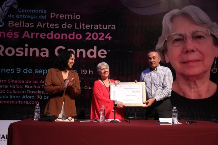 Rosina Conde recibe el Premio Bellas Artes de Literatura “Inés Arredondo” 2024