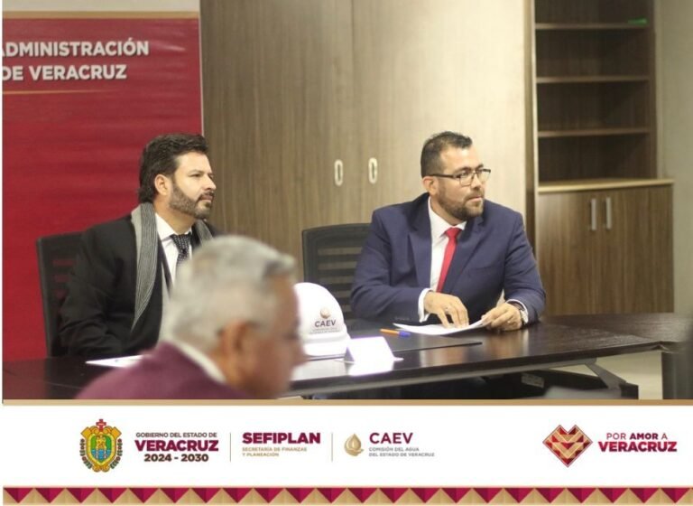 CAEV llevará a cabo la reparación de fugas y baches en Tuxpan, como resultado de acuerdos con el alcalde Dr. Jesús Fomperoza