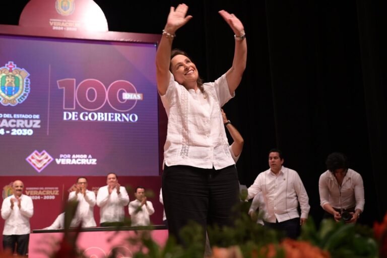 Rocío Nahle rinde Informe de 100 días de trabajo, resultados y entrega