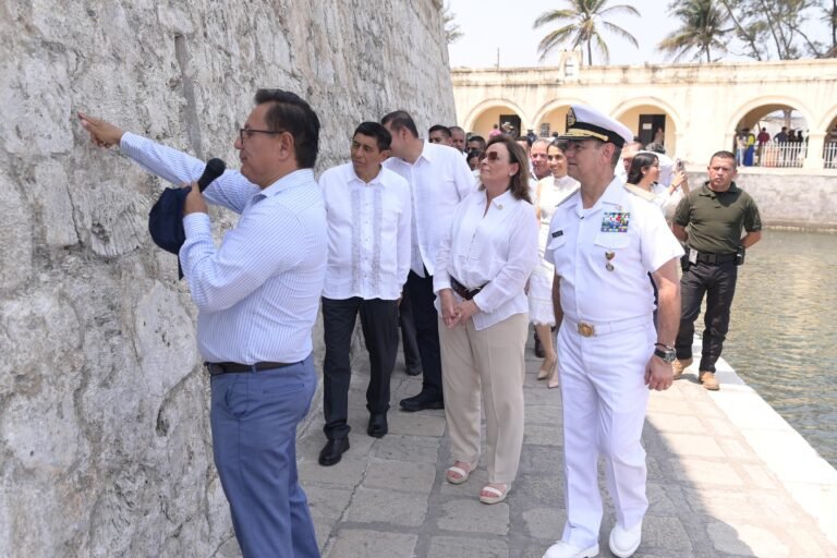 Visitan Rocío Nahle y gobernadores de Puebla y Oaxaca el Fuerte de San Juan de Ulúa