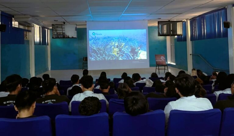 Llega El Cine Comunitario Itinerante A Tuxpan, Veracruz: “El Mar También Se Proyecta En Comunidad”