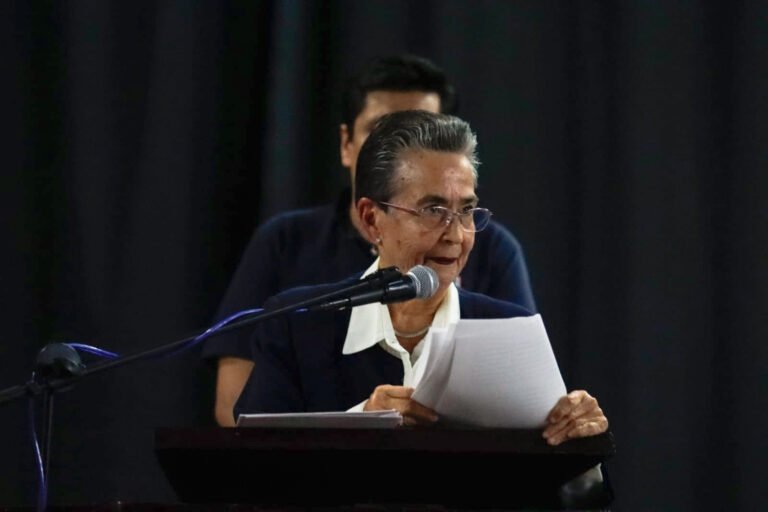 Homenaje a Aureliano Hernández Palacios Por Maestra Gloria Sánchez Hernández