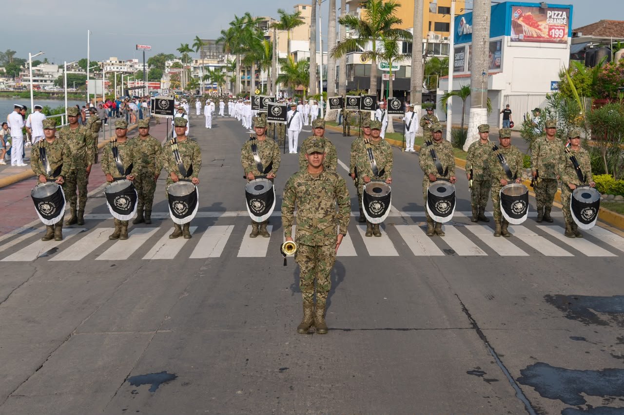 Desfile cívico-militar de Independencia — foto 3
