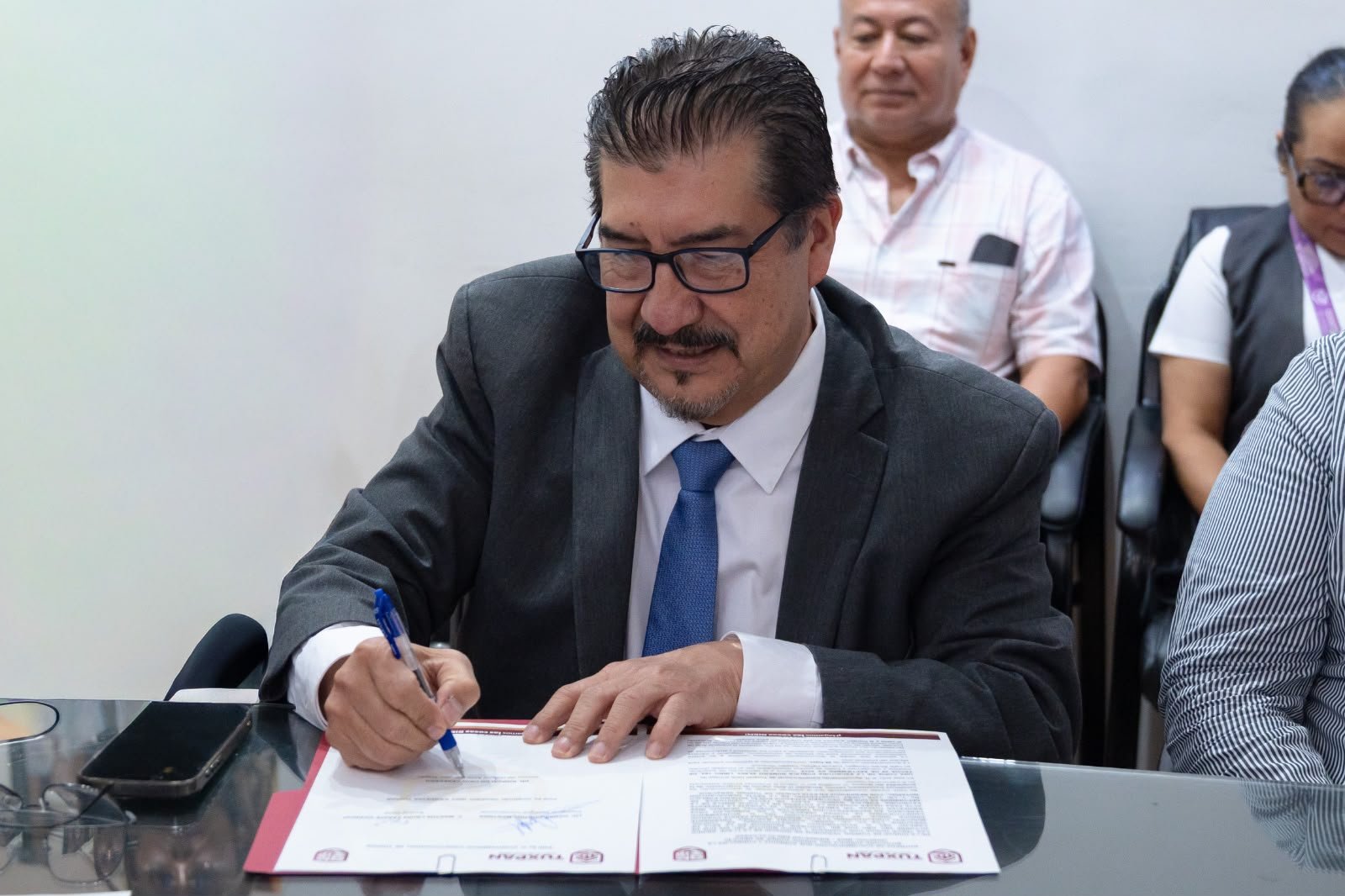 Hospital Civil recibe sus escrituras - imagen 2